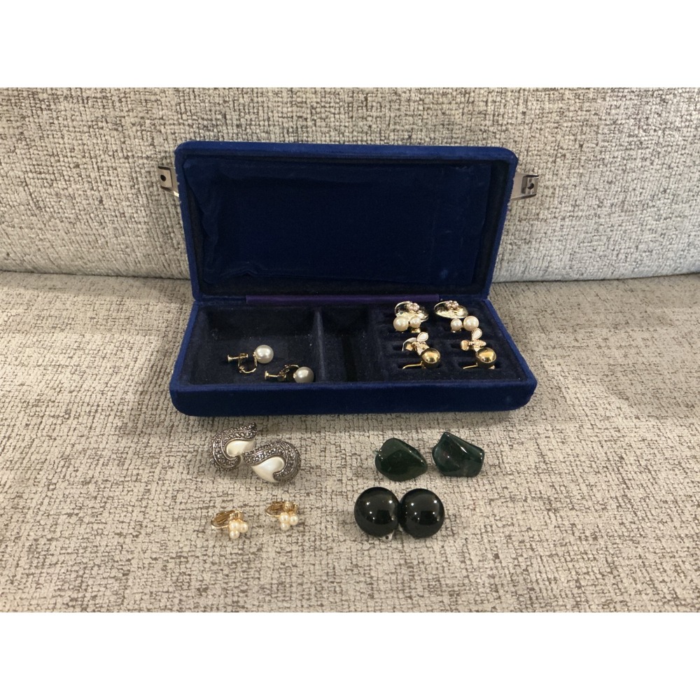 Vintage‎ Clip On Earring Lot 7 Pairs Faux Pearl Gold Silver Tone Blue Velvet Box